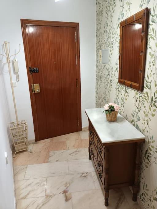 Apartamento Puerta Real Seville Exterior photo