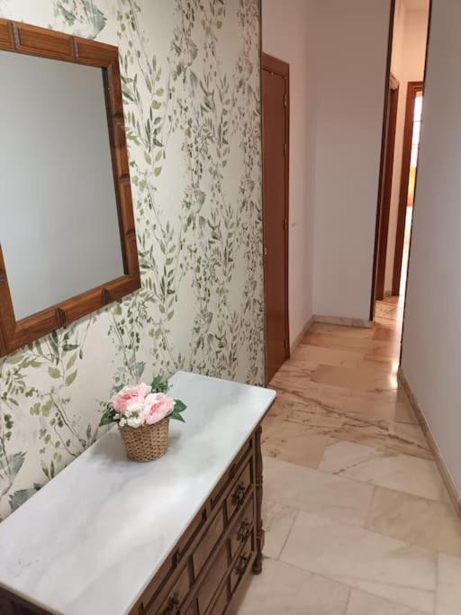 Apartamento Puerta Real Seville Exterior photo